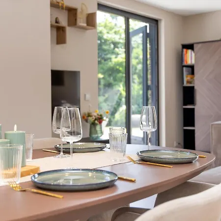 Holiday home Ultra Luxe Wellness Vakantiewoning - Grote Prive Jacuzzi - 6 Personen *