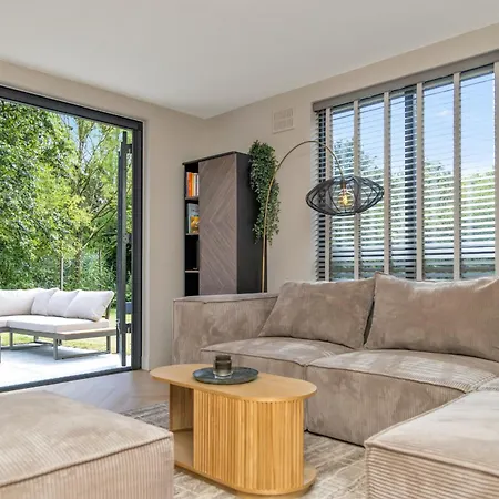 Ultra Luxe Wellness Vakantiewoning - Grote Prive Jacuzzi - 6 Personen * Ewijk