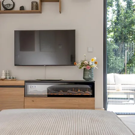 Ultra Luxe Wellness Vakantiewoning - Grote Prive Jacuzzi - 6 Personen Holiday home
