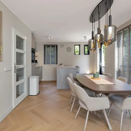 Holiday home Ultra Luxe Wellness Vakantiewoning - Grote Prive Jacuzzi - 6 Personen Ewijk