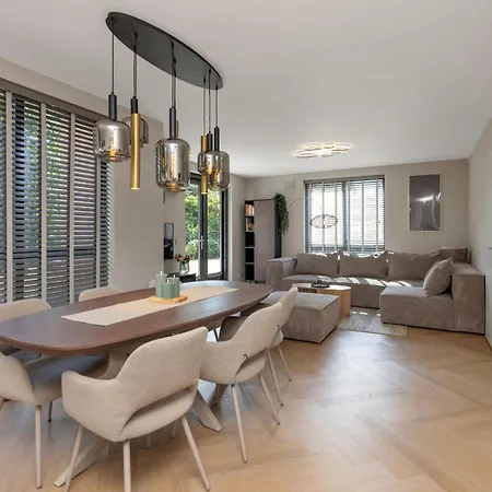 Ultra Luxe Wellness Vakantiewoning - Grote Prive Jacuzzi - 6 Personen *