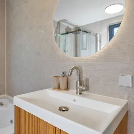 Ultra Luxe Wellness Vakantiewoning - Grote Prive Jacuzzi - 6 Personen Holiday home