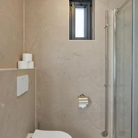 Ultra Luxe Wellness Vakantiewoning - Grote Prive Jacuzzi - 6 Personen *