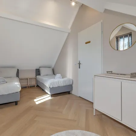 Holiday home Ultra Luxe Wellness Vakantiewoning - Grote Prive Jacuzzi - 6 Personen