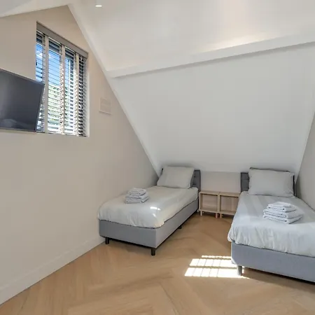 Ultra Luxe Wellness Vakantiewoning - Grote Prive Jacuzzi - 6 Personen Ewijk