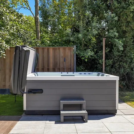 Holiday home Ultra Luxe Wellness Vakantiewoning - Grote Prive Jacuzzi - 6 Personen Ewijk
