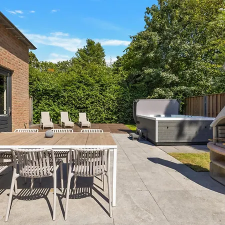 Ultra Luxe Wellness Vakantiewoning - Grote Prive Jacuzzi - 6 Personen Ewijk