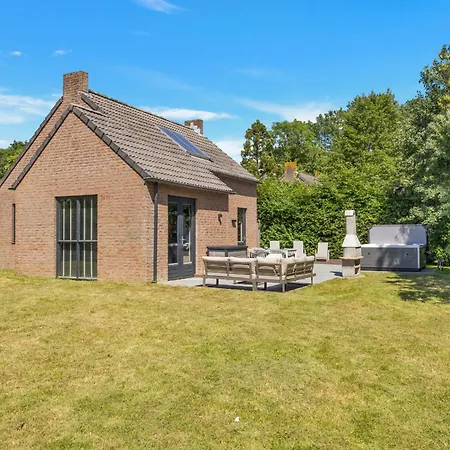 Ultra Luxe Wellness Vakantiewoning - Grote Prive Jacuzzi - 6 Personen Holiday home Ewijk